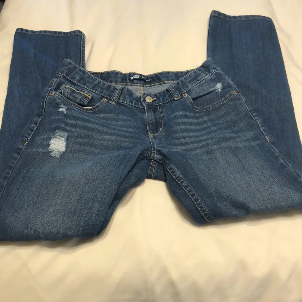 Levi’s distressed boyfriend jeans - Picture 3 of 4